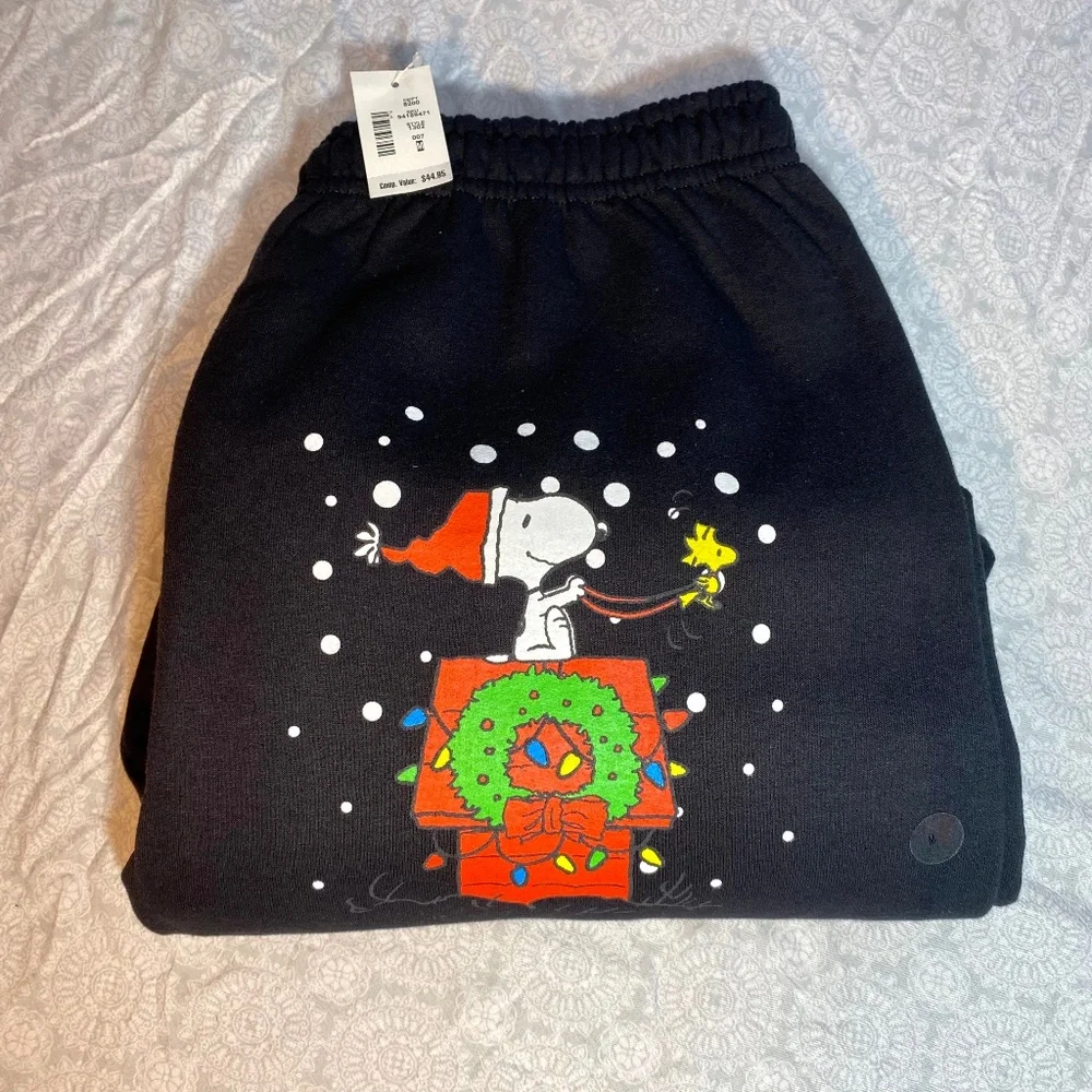 BRAND NEW - NEVER WORN - Peanuts x XMas Cinched Sweatpants - Picture 1 of 3